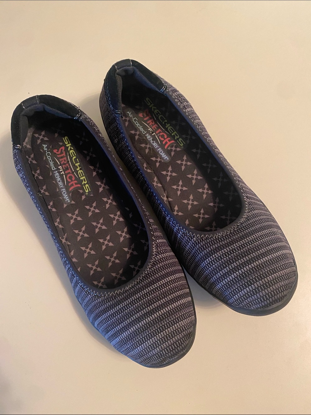 Skechers Women's Navy and Black Stretch Knit Slip-On Ballet Flats-9 Comfy Fall
